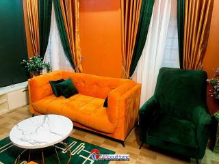 Posh and Petite Escape! - Galadima - 1