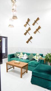 Almira Home Stay Banyuwangi Kota 3 Bedroom Syariah - Banyuwangi - 8