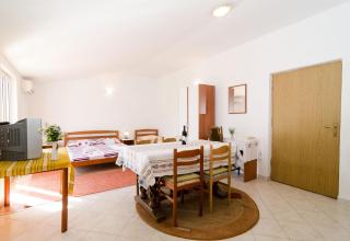 Guesthouse Sobra - 3