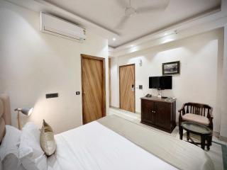 The Orion Express - Kailash Colony - 7