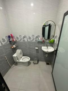 Hostel Nhà Nghỉ Bằng Lăng Tím - 0