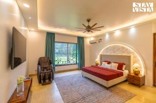 StayVista at Imperial Isle 4BHK Luxury Villa with FREE BF, Outdoor Pool in Sohna Delhi - 5