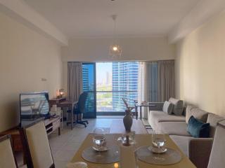 Best of JLT Goldcrest with full lake View Apartment in JLT 4 ppl early & late check-in 10mn to Marina metro station - Dubai - 0