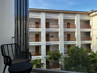 Beachfront apartment at Naithon - - 1