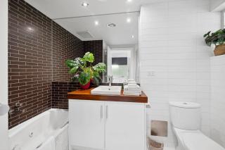 Bay View Motel - California Beach - 2