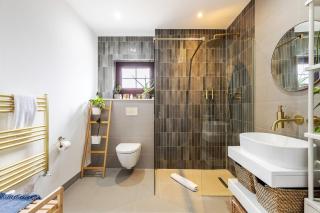 City View Spacious 2 bedroom Penthouse - London - 8