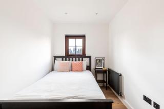 City View Spacious 2 bedroom Penthouse - London - 6