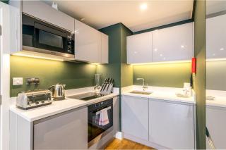 Trendy Kings Cross Flat - 9