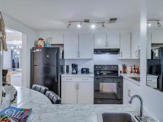 BnB Hyperion - 2B Mountain Condo w Scenic Views - Sugar Mountain - 3