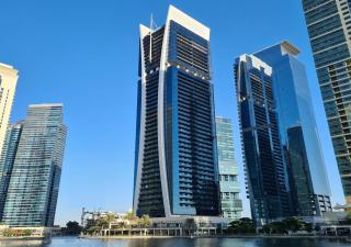 Best of JLT Goldcrest with full lake View Apartment in JLT 4 ppl early & late check-in 10mn to Marina metro station - Dubai - 9