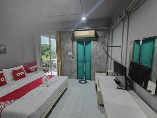 Madam Inn Patong - 1