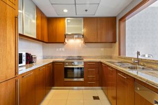 Iconic 1 Bed Apartment in the Heart of Downtown - Dubai - 3