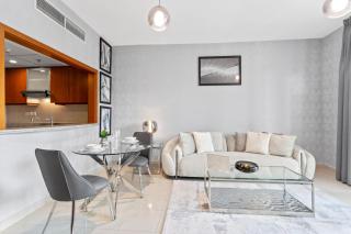 Iconic 1 Bed Apartment in the Heart of Downtown - 0