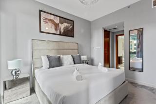Iconic 1 Bed Apartment in the Heart of Downtown - Dubai - 9