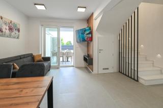Mila luxury apartment with private pool - Novalja - 1