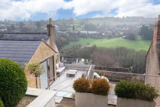 Cotswold Hillside Retreat with Stunning Views - Nailsworth - 0