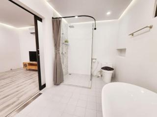 Pool Access Massive Townhouse - 2