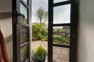 2 Bed in High Lorton SZ136 - 1