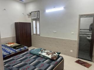 Priyamvada Guest house - Vrindāvan - 4