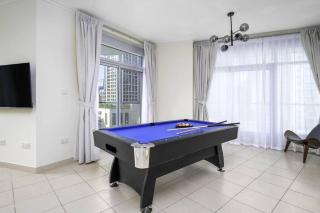 Elegance Above the Skyline Furnished 2-BR with Direct Burj Khalifa Panoramas by Petals Holiday Homes - 8