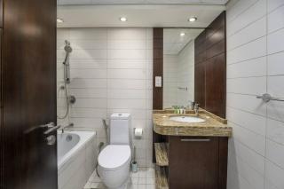 Elegance Above the Skyline Furnished 2-BR with Direct Burj Khalifa Panoramas by Petals Holiday Homes - 5