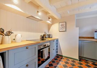 Oak Tree Thatched Cottage - Eccleshall - 6