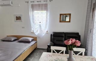 Gorgeous Apartment In Porec With Wifi - Poreč - 2