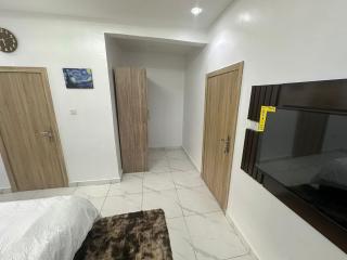 Luxury 3 bedroom Apartment in Surulere - Suru Lere - 3