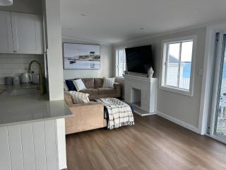 Dreamy Lake Retreat Sunsets - Lake Heights - 4