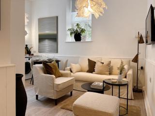 Central Todmorden 2 Bedroom Apartment - Todmorden - 0