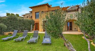 Beautiful Junior Villa GZ01, next to Communal Pool, Aphrodite Hills - Kouklia - 0