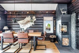 Family-Friendly Log Cabin With Panoramic View - Østby - 6
