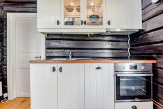 Family-Friendly Log Cabin With Panoramic View - Østby - 1