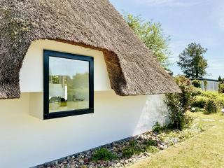 Baltic Retreat Thatched Roof Minutes From Sea - Großenbrode - 4
