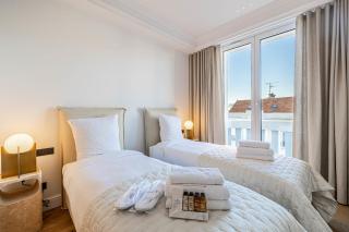 1974 - Luxurious 3 bedrooms - Sea view & Parking - 1