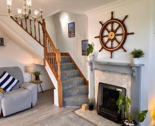 'Blue Sky' 2 Bedroom Enclosed Garden Parking WiFi - Pentraeth - 1