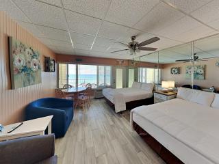 Continental 319-320 - Panama City Beach - 2