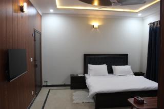 Airways B&B Islamabad Free Airport Pick and Drop - Islamabad - 1