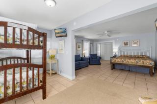 Salt Life Bungalow - Panama City Beach - 6