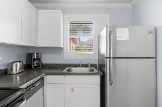 Salt Life Bungalow - Panama City Beach - 1