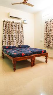 Kaarkuzhali Stay near Airport and Kilambakkam - Vandalūr - 2