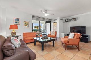 Stunning Oceanfront Villa - 8190 - Carmelita - 1