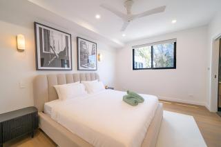 Elegant 3BR Apt -Bondi Junction & Stunning Skyline - 2
