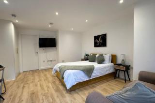 Luxury Studio Flat Hounslow Central - Hounslow - 4