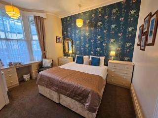 Rivelyn Hotel Bar & Restaurant - Scarborough - 6