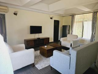 Palace Homes- 2-bedroom Apartment Near the French Embassy - Dar es Salaam - 0