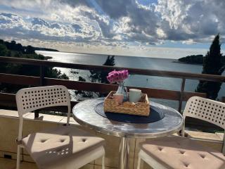 Apartment with a sea view - 0