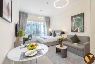 Vogue Walkable to Metro at Heart of Jumeirah Lake Towers - 0