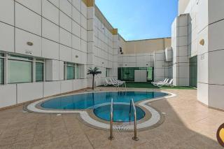 Vogue Walkable to Metro at Heart of Jumeirah Lake Towers - 8