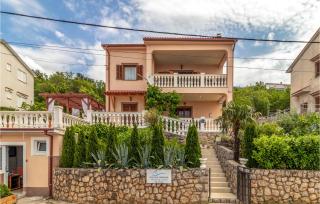 Gorgeous Apartment In Dramalj - Dramalj - 1
